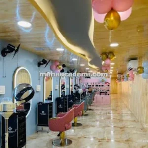 آموزشگاه کاشت ناخن و سالن زیبایی در آمل